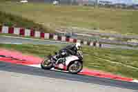 cadwell-no-limits-trackday;cadwell-park;cadwell-park-photographs;cadwell-trackday-photographs;enduro-digital-images;event-digital-images;eventdigitalimages;navarra;no-limits-trackdays;peter-wileman-photography;racing-digital-images;trackday-digital-images;trackday-photos